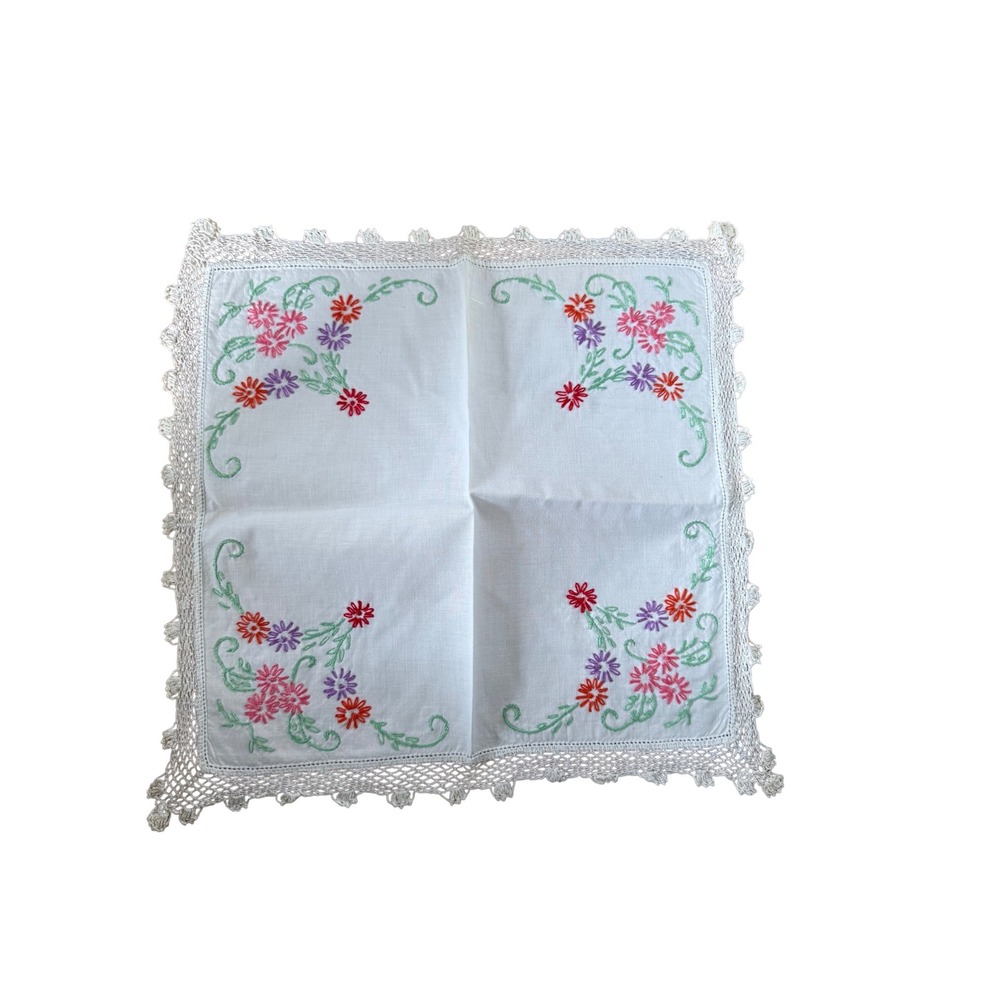 Vintage Hand Embroidered Dresser Scarf Floral Crochet Lace Trim‎ Cottagecore